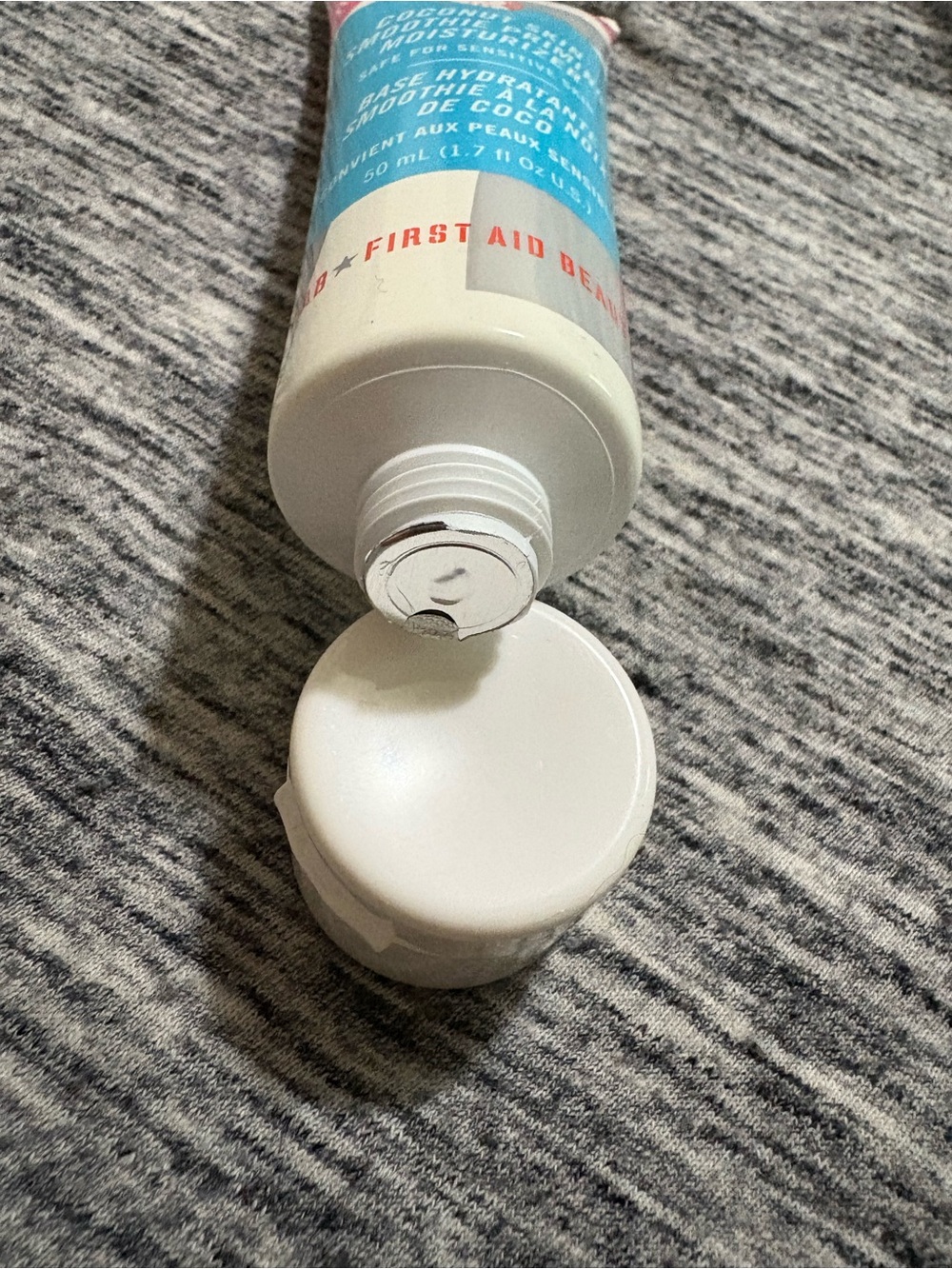 First Aid Beauty Coconut Skin Smoothie Priming Moisturizer - Blue - Picture 2 of 3